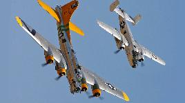 B-17 - первый серийный американский цельнометаллический тяжёлый четырехмоторный бомбардировщик.