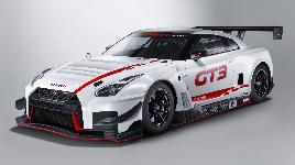 Гоночный Nissan GT-R