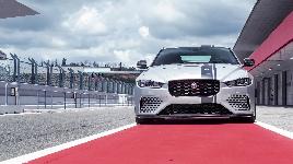 Jaguar XE SV